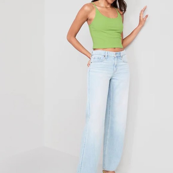 ⚡️ BNWT Strappy Rib-Knit Cropped Tank Top - Picture 2 of 4